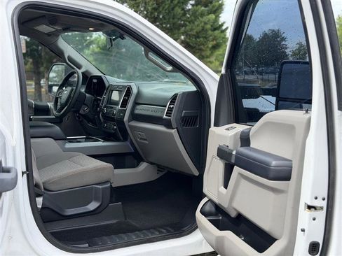 Used 2018 Ford F350 XLT w/ XLT Value Package AWD/4WD image 32