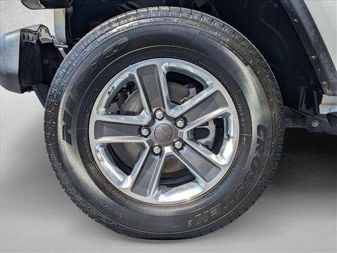 Used 2021 Jeep Wrangler Unlimited Sahara image 22