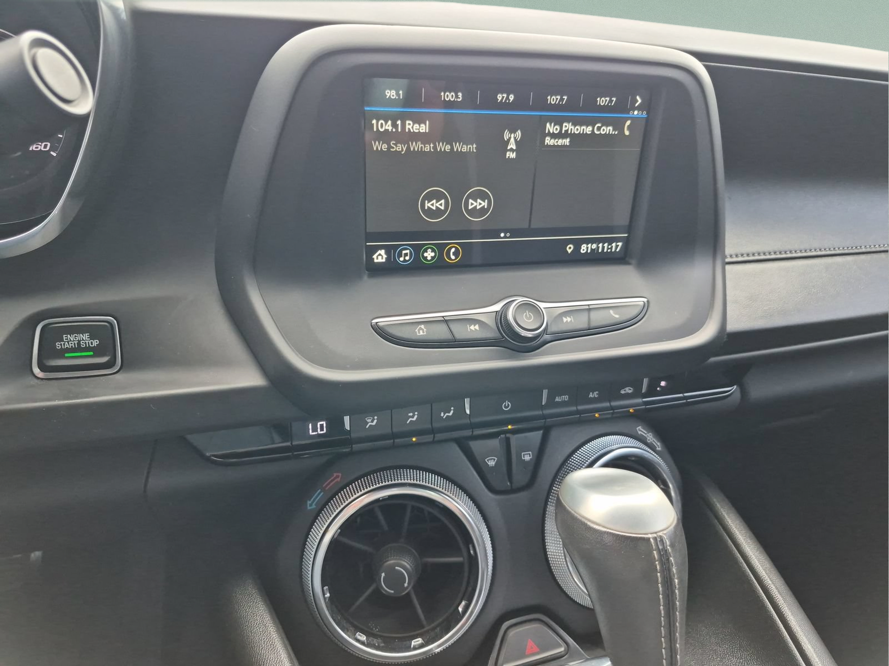 Used 2019 Chevrolet Camaro LT RWD image 12