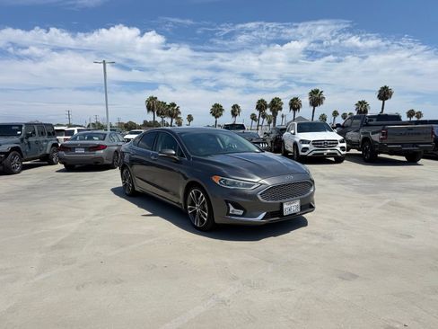 Used 2019 Ford Fusion Titanium AWD/4WD image 4