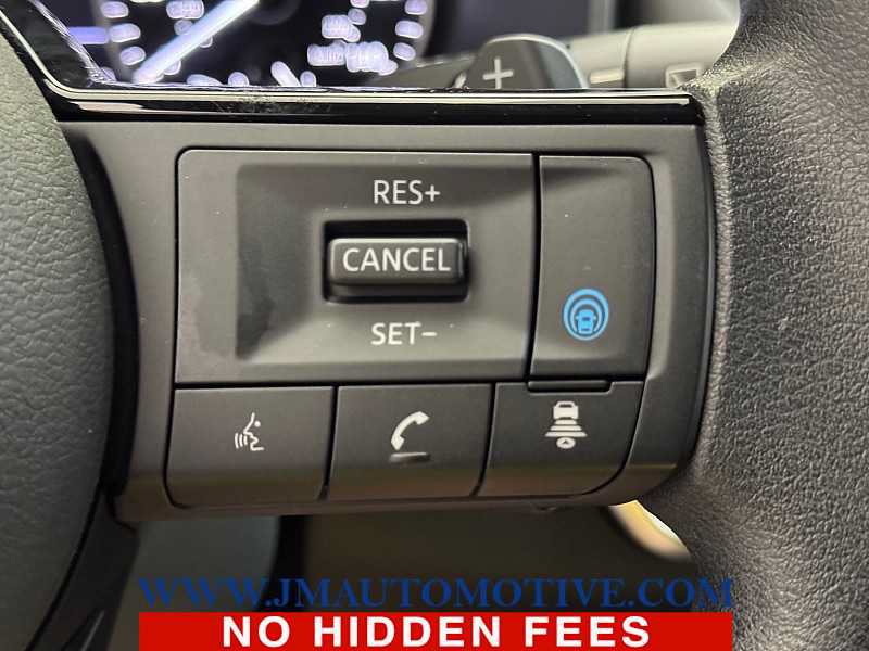 Used 2023 Nissan Rogue SV AWD/4WD image 36