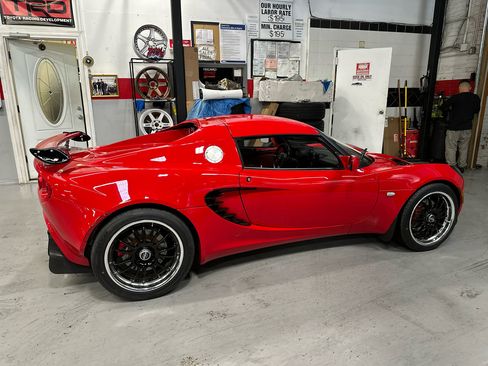 Used 2005 Lotus Elise image 4