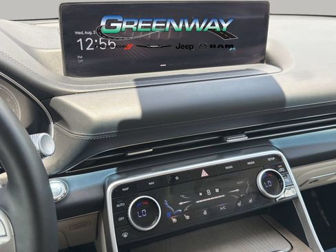 Used 2021 Genesis GV80 2.5T w/ Prestige Package 04 AWD/4WD image 22