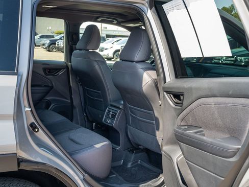 Used 2025 Subaru Forester Premium w/ Convenience Package #1 image 16