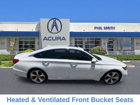 Used 2018 Honda Accord Touring image 9