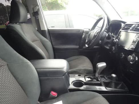 Used 2020 Toyota 4Runner TRD Off-Road AWD/4WD image 8