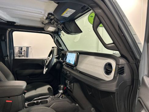 Certified 2025 Jeep Wrangler Unlimited Sahara AWD/4WD image 35