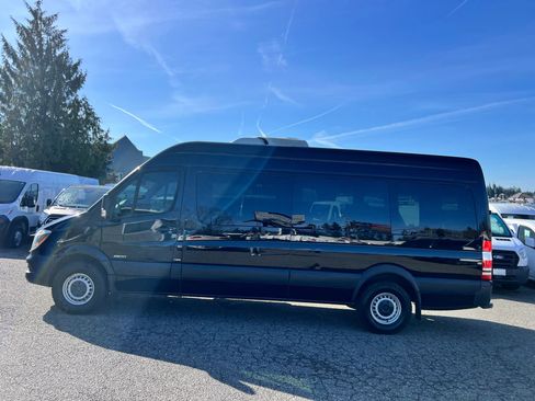 Used 2016 Mercedes-Benz Sprinter 2500 image 3