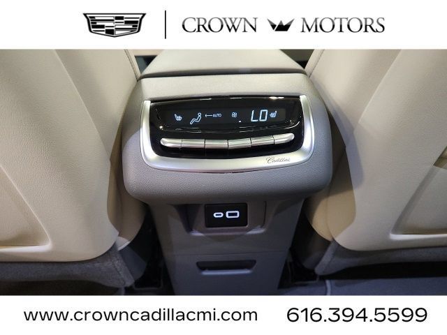 Certified 2024 Cadillac XT6 Premium Luxury w/ LPO, Floor Liner Package AWD/4WD image 25
