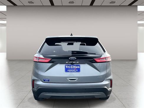 Used 2024 Ford Edge SEL image 4