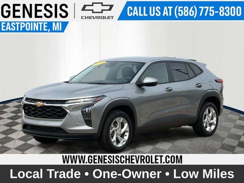 Used 2024 Chevrolet Trax LS w/ LS Convenience Package FWD image 1