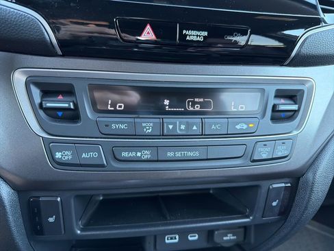 Used 2025 Honda Passport EX-L image 12
