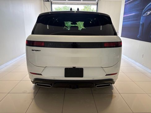 New 2026 Land Rover Range Rover Sport Dynamic SE AWD/4WD image 3
