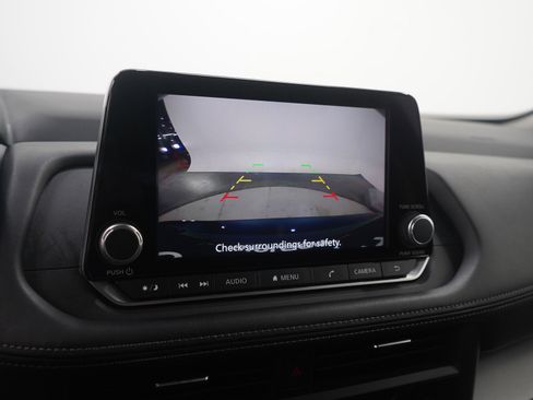 Used 2025 Nissan Rogue SV AWD/4WD image 21