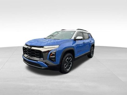 Used 2025 Chevrolet Equinox ACTIV image 3