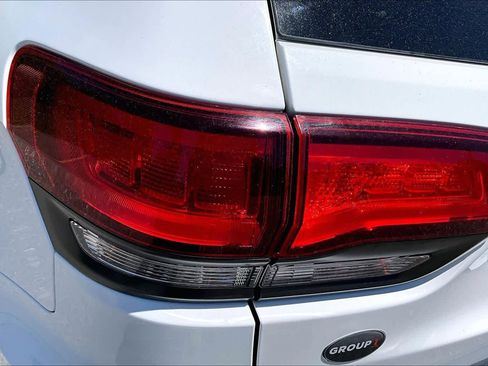 Used 2019 Jeep Grand Cherokee High Altitude AWD/4WD image 28