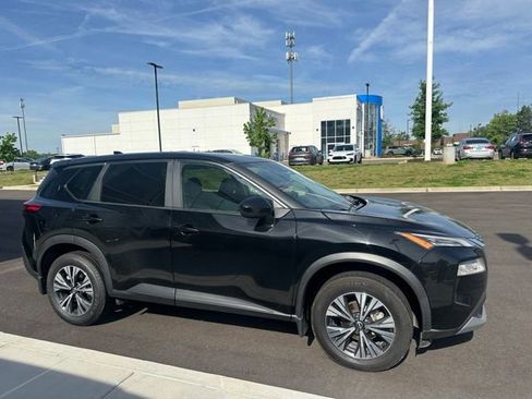 Used 2023 Nissan Rogue SV FWD image 4