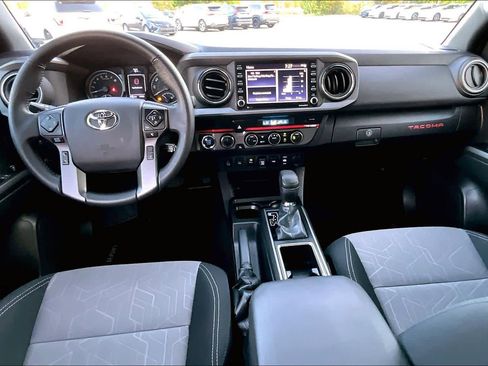 Certified 2023 Toyota Tacoma TRD Off-Road w/ Technology Package AWD/4WD image 15