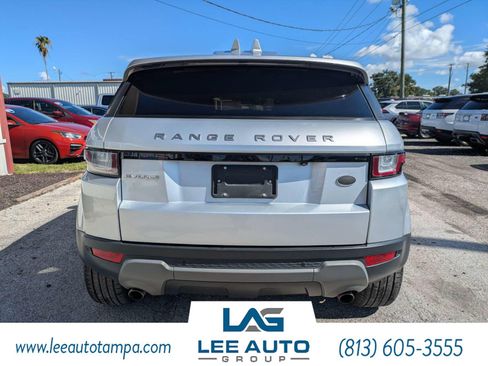 Used 2018 Land Rover Range Rover Evoque SE AWD/4WD image 4