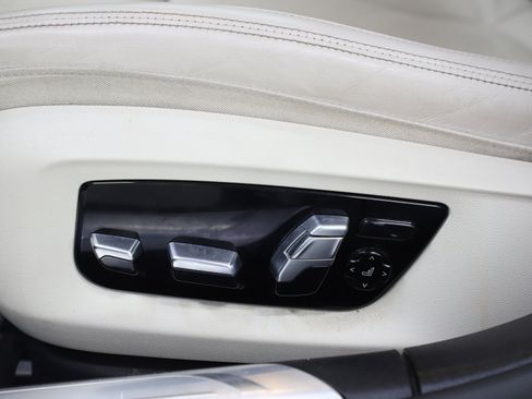 Used 2020 BMW 750i xDrive w/ Executive Package AWD/4WD image 30