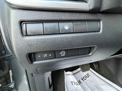 Used 2023 Nissan Rogue SV AWD/4WD image 12