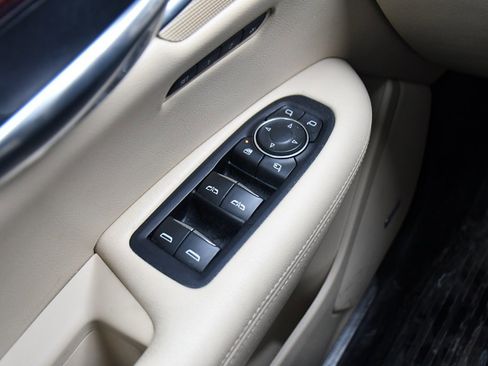 Used 2018 Cadillac XT5 Luxury w/ LPO, Wheel Lock Package image 24