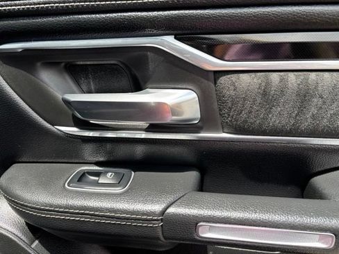 Used 2019 RAM 1500 Laramie w/ Sport Appearance Package AWD/4WD image 17