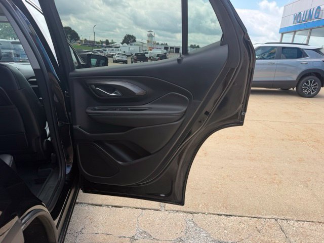 Used 2024 GMC Terrain SLT w/ LPO, Floor Liner Package AWD/4WD image 36
