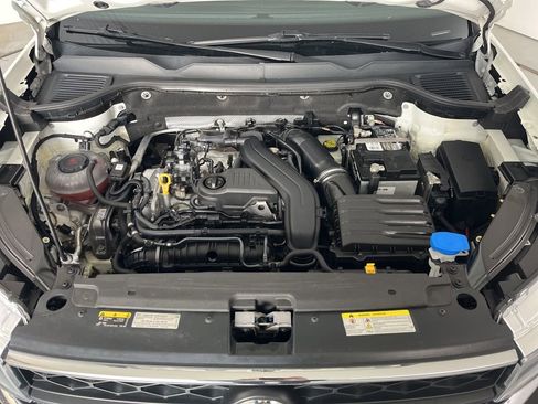 Used 2023 Volkswagen Taos S FWD image 9