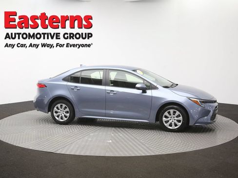 Used 2025 Toyota Corolla LE FWD image 40