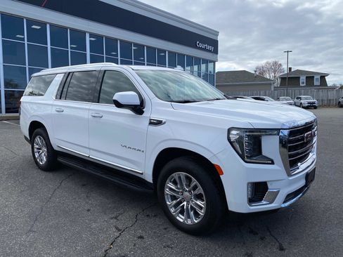 Used 2023 GMC Yukon XL SLT image 7