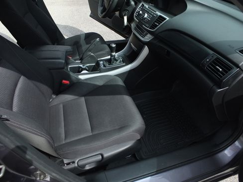 Used 2015 Honda Accord Sport image 14
