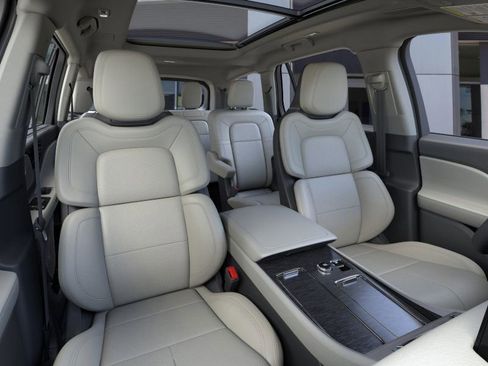 New 2025 Lincoln Aviator Reserve w/ Equipment Group 201A image 10