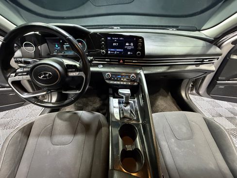 Used 2022 Hyundai Elantra SEL w/ Convenience + Premium Package FWD image 20