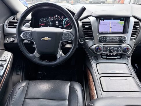 Used 2017 Chevrolet Suburban Premier AWD/4WD image 19