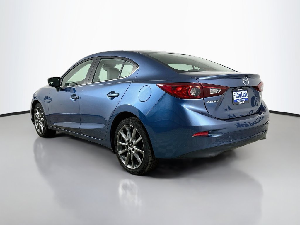 Used 2018 MAZDA MAZDA3 Touring FWD image 5