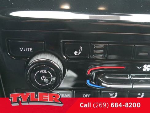 New 2025 Jeep Grand Cherokee Limited w/ Trailer Tow Package image 36