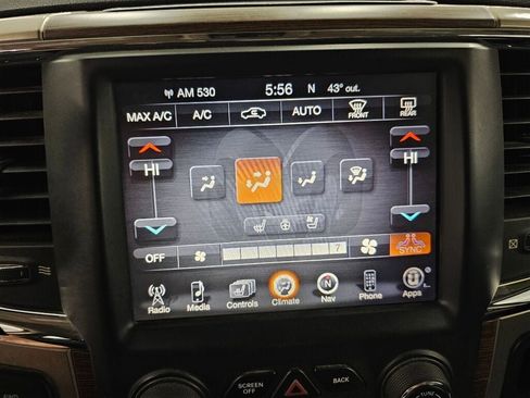 Used 2013 RAM 2500 Laramie w/ Cold Weather Group image 21