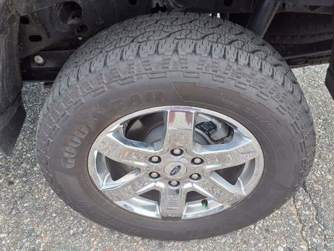 Used 2024 Ford Ranger Lariat w/ Trailer Tow Package image 9