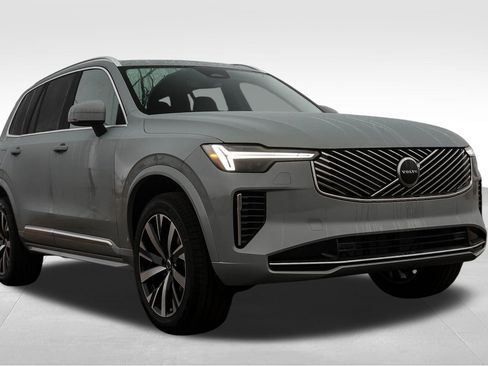 New 2026 Volvo XC90 B5 Core image 3