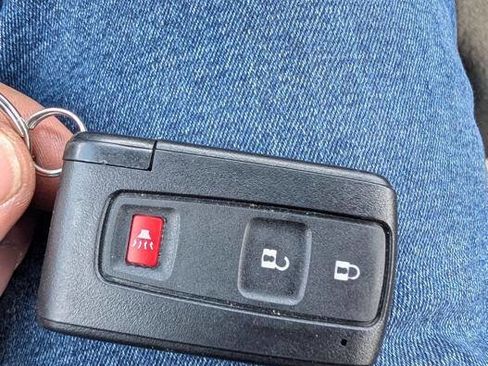 Used 2006 Toyota Prius FWD image 42
