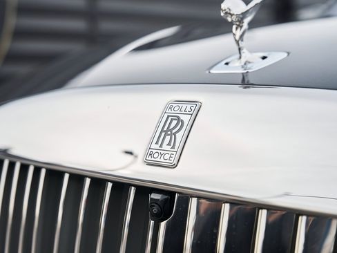 Used 2025 Rolls-Royce Spectre w/ Spectre Launch Package image 9