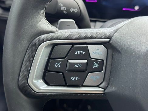 Used 2025 Ford Mustang GT RWD image 9