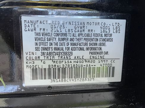 Used 2025 Nissan Sentra SV image 28