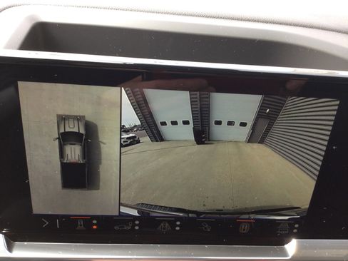 New 2026 GMC Sierra 3500 SLT image 21