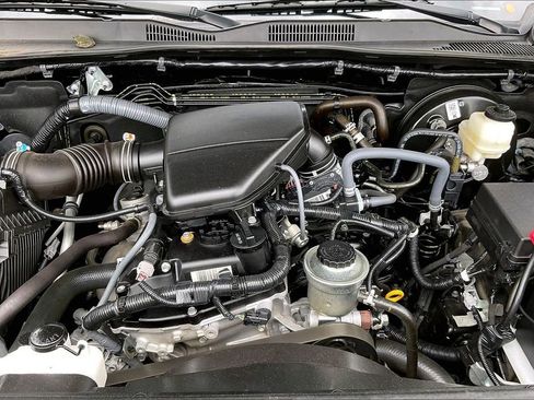 Used 2022 Toyota Tacoma SR5 w/ SR5 Appearance Package (SM) AWD/4WD image 10