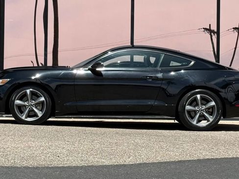 Used 2016 Ford Mustang Coupe RWD image 5