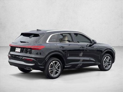 New 2025 Audi Q5 Premium Plus image 2