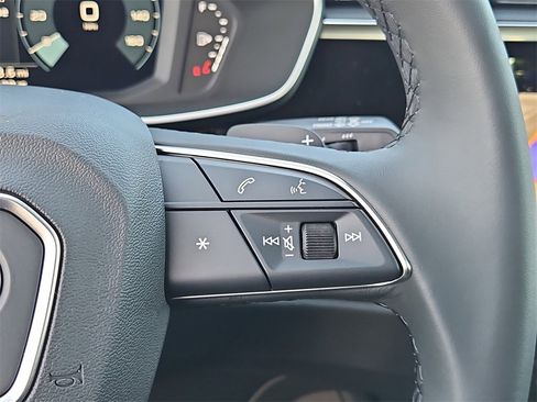 New 2025 Audi Q3 2.0T Premium image 22