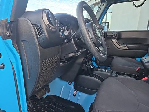 Used 2018 Jeep Wrangler Sport image 37